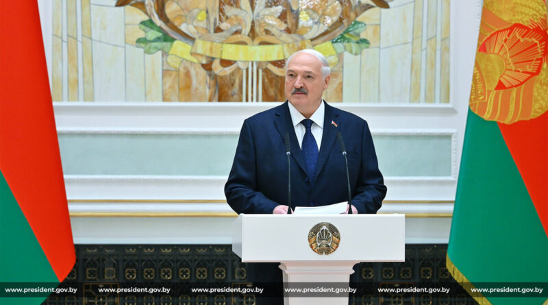 Лукашенко в преддверии священного праздника Дня Победы вручил государственные награды